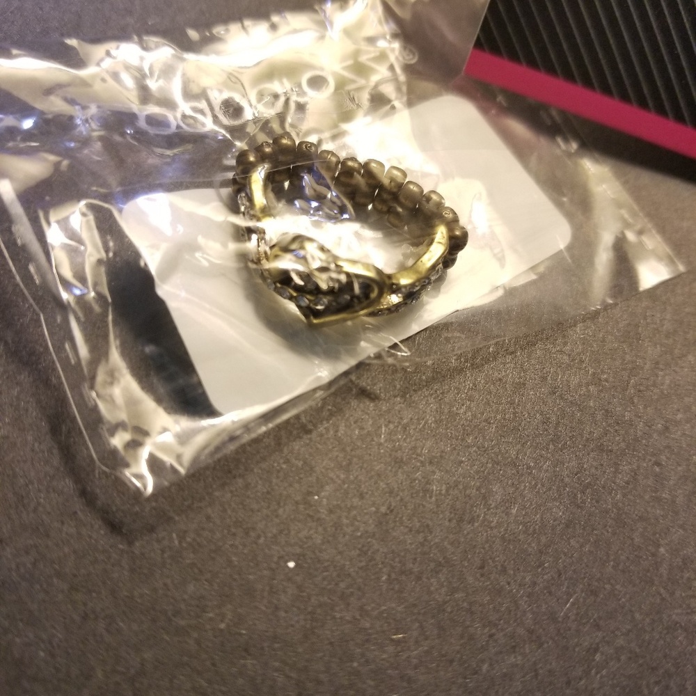 Ring - Picture 3 of 3
